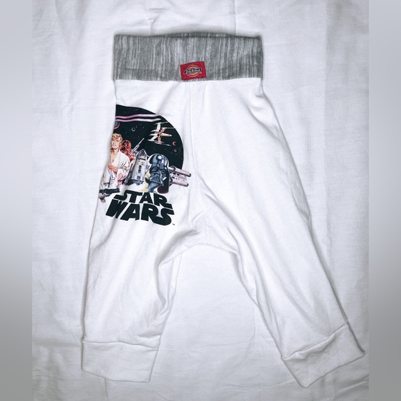 Reworked Star Wars Baby set- Handmade Baby Clothing, Clothing repurposed - Picture 3 of 4